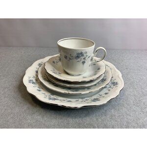 Johann Haviland Bavaria Blue Garland 5 pc Place Setting set Dinner Plate Salad P